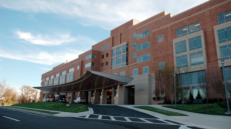 手書きの手紙と封筒のイメージ