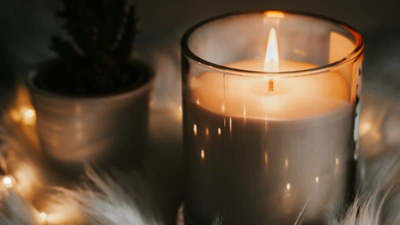 コンパクト仏壇と手元供養グッズ